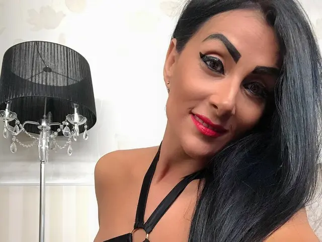 BellenGrey livejasmin cam model